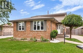 9597 Avery Ln in Windsor, ON - Building Photo