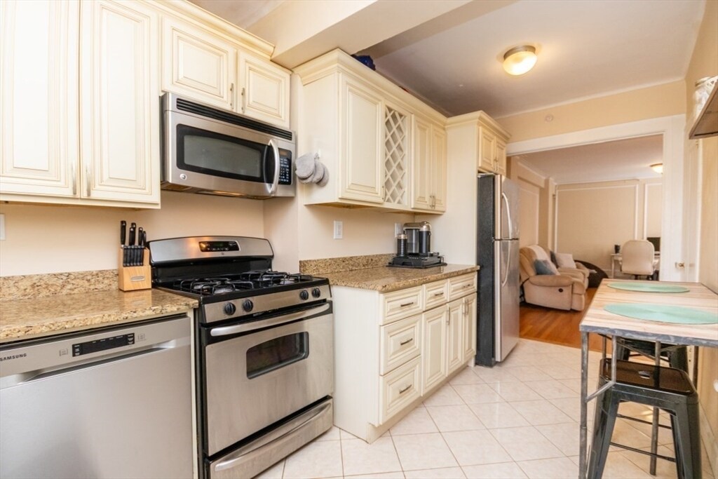 1450 Beacon St in Boston, MA - Building Photo