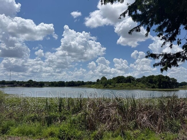 property at 4022 Versailles Dr