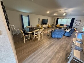 8000 Larch Ln in Fort Worth, TX - Building Photo - Building Photo