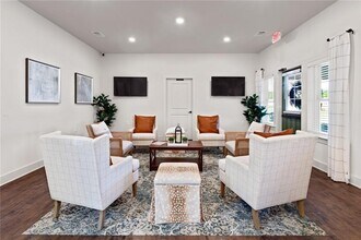 705 Charles Hardy Pkwy in Dallas, GA - Building Photo - Building Photo