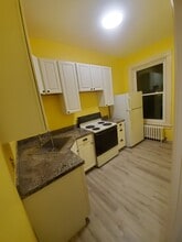 364 N York St, Unit 2F in Pottstown, PA - Foto de edificio - Building Photo