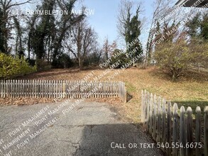 2417 Brambleton Ave SW in Roanoke, VA - Building Photo - Building Photo