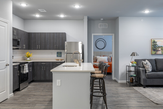The Commons Apartments in New Albany, IN - Building Photo - Interior Photo