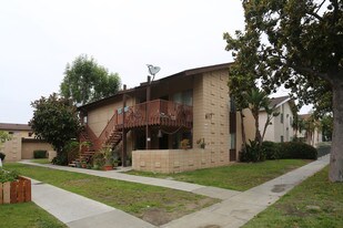617 N Moraga St in Anaheim, CA - Building Photo