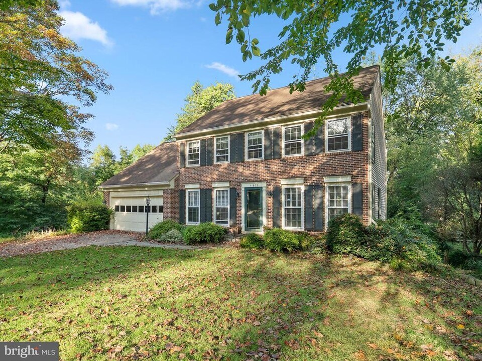 11603 Auburn Grove Ct in Reston, VA - Building Photo