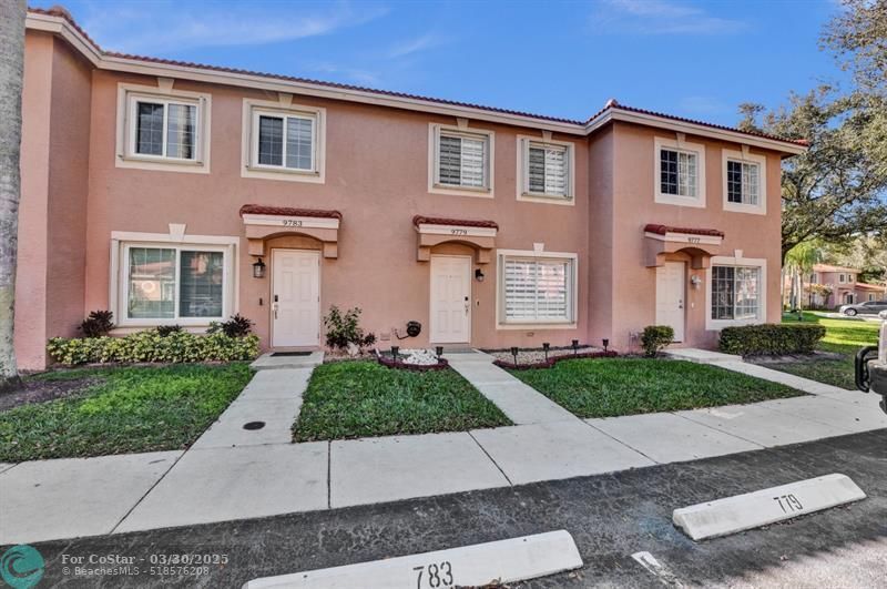 9779 Kamena Cir in Boynton Beach, FL - Building Photo