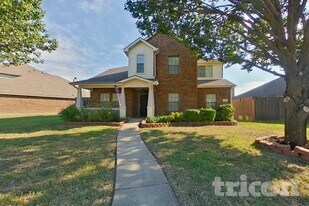 320 Rowdy Dr in Royse City, TX - Building Photo