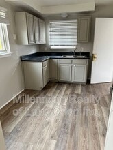 397 Cameron Ave in Pontiac, MI - Building Photo - Building Photo