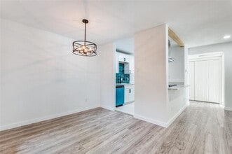 8109 Skillman St in Dallas, TX - Building Photo - Building Photo