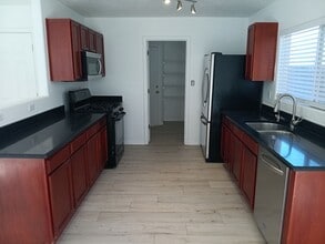 4247 Altura Vista Ln NE in Albuquerque, NM - Building Photo - Building Photo