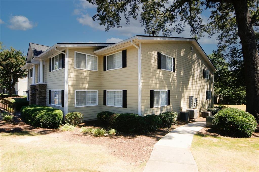 1468 Briarwood Rd NE in Atlanta, GA - Building Photo