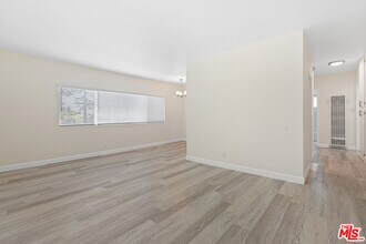 1433 Brockton Ave in Los Angeles, CA - Building Photo - Building Photo