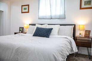 9949 E Sego Lily Dr in Sandy, UT - Building Photo