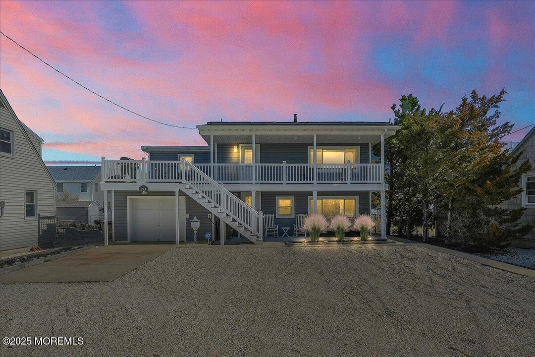 273 N 12th St in Surf City, NJ - Building Photo