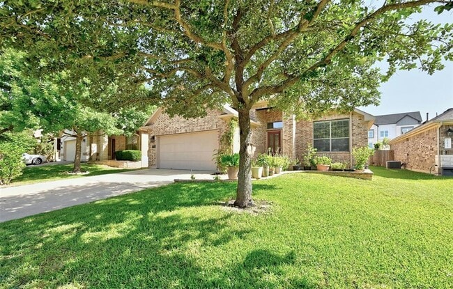 10716 Desert Willow Loop in Austin, TX - Building Photo - Building Photo