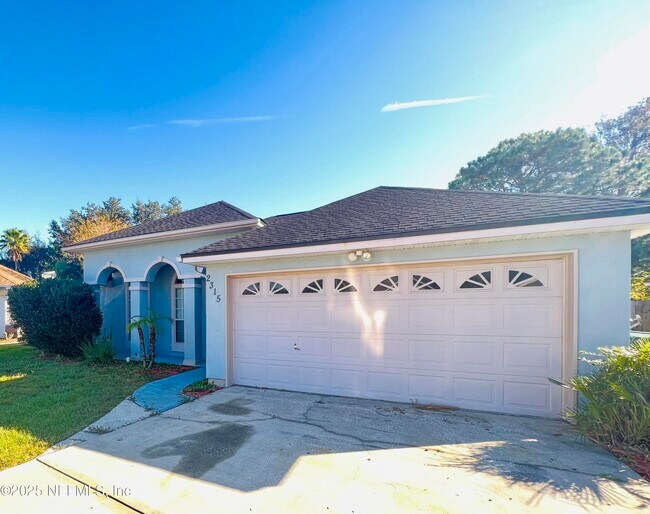 2315 Companion Cir E in Jacksonville, FL - Building Photo - Building Photo