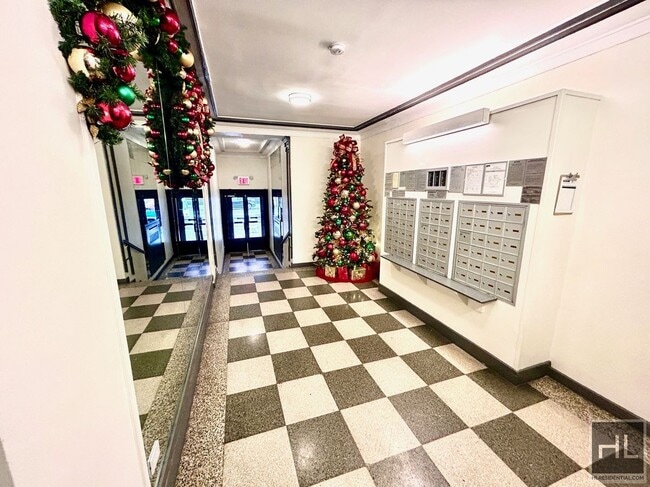 WEST 72 STREET in New York, NY - Foto de edificio - Building Photo