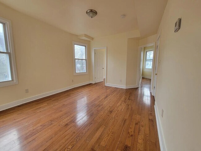 118 Cedar Ave, Unit 1 in Newark, NJ - Building Photo - Building Photo