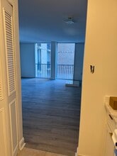 4600 S Four Mile Run Dr, Unit 333 in Arlington, VA - Foto de edificio - Building Photo