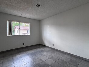 2340 Canfield Dr in Las Vegas, NV - Building Photo - Building Photo