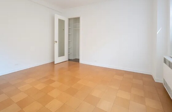 108 E 38th St in New York, NY - Building Photo