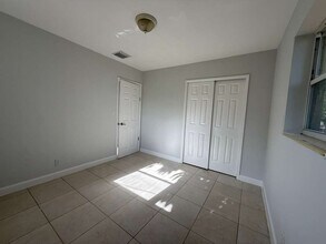 6409 Rodman St in Hollywood, FL - Building Photo - Building Photo