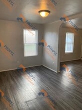 20753 Prescott Ave in Warren, MI - Building Photo - Building Photo