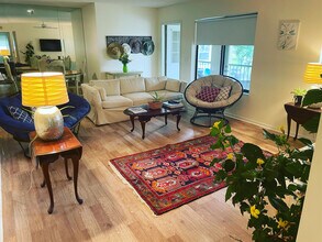 519 Shady Pine Way in Greenacres, FL - Building Photo - Building Photo