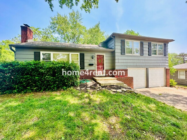 10201 Reeds Rd in Overland Park, KS - Building Photo - Building Photo