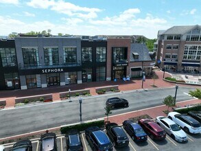 728 Waukegan Rd in Deerfield, IL - Foto de edificio - Building Photo