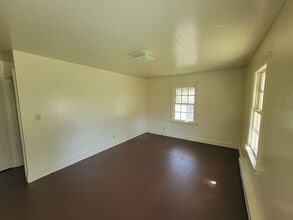 1803 10th St in Greensboro, NC - Building Photo - Building Photo