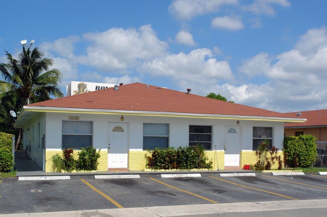 4110 NW 30th Ter in Lauderdale Lakes, FL - Building Photo - Building Photo