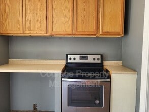 917 Lake St in Elmira, NY - Building Photo - Building Photo
