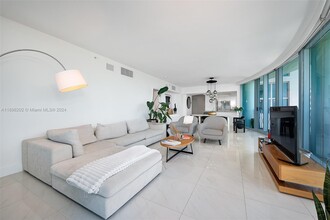 1500 Ocean Dr, Unit 1201 in Miami Beach, FL - Building Photo - Building Photo