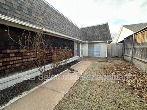 2518 NW 62nd St in Oklahoma City, OK - Building Photo - Building Photo