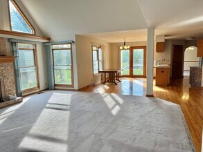 780 Sigmund Rd in Naperville, IL - Building Photo - Building Photo