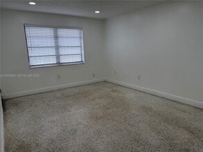 11437 SW 7th Terrace in Miami, FL - Building Photo - Building Photo