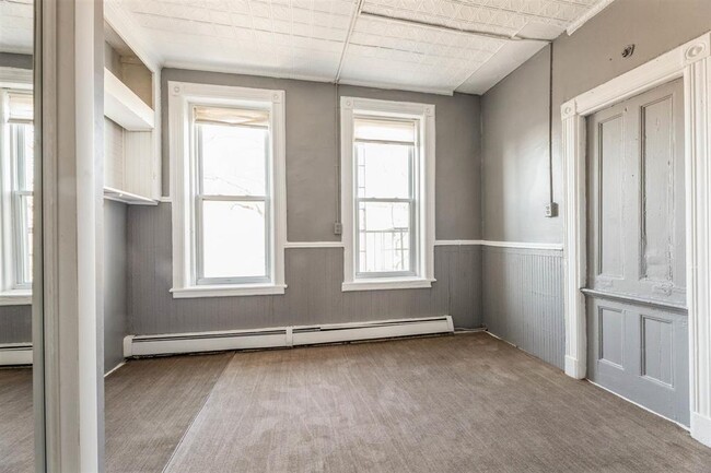 2803 Palisade Ave in Union City, NJ - Building Photo - Interior Photo