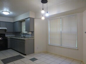 1708 Raven Dr in Austin, TX - Building Photo - Building Photo