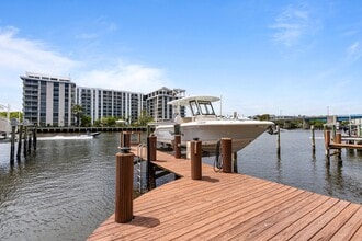 5552 N Ocean Blvd in Ocean Ridge, FL - Building Photo - Building Photo