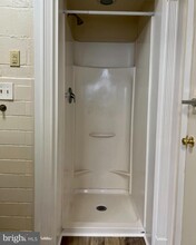 10 Royal St SE-Unit -A in Leesburg, VA - Foto de edificio - Building Photo