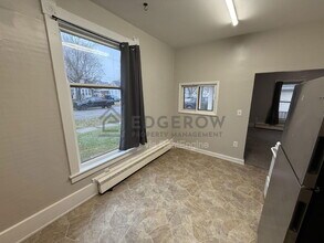 136 Centennial St in Sparta, MI - Building Photo - Building Photo