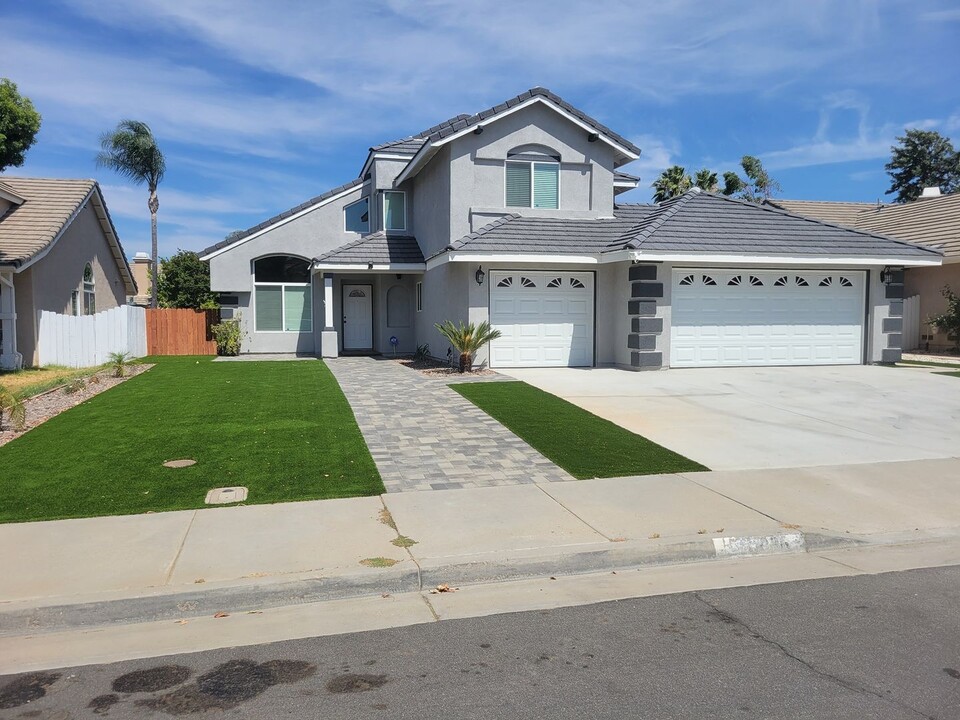 31086 Larchwood St in Menifee, CA - Building Photo