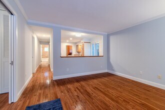 122 N Helen Ave in Rochester, MI - Building Photo - Building Photo