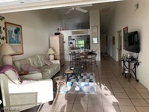 2872 W Crown Pointe Blvd-Unit -9-1 in Naples, FL - Building Photo - Building Photo