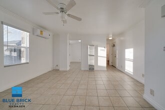 1719 W 35th Pl in Los Angeles, CA - Building Photo - Building Photo