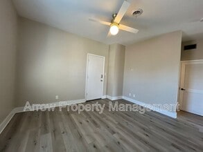 2004 S 10th St in Lincoln, NE - Building Photo - Building Photo