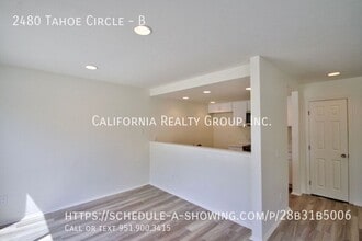 2480 Tahoe Cir in Hemet, CA - Building Photo - Building Photo
