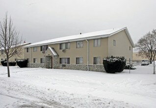 4023-4209 50th St in Kenosha, WI - Building Photo - Building Photo